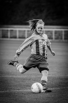 Bild 4200 - B-Juniorinnen SV Henstedt-Ulzburg - Holstein Kiel : Ergebnis: 0:12